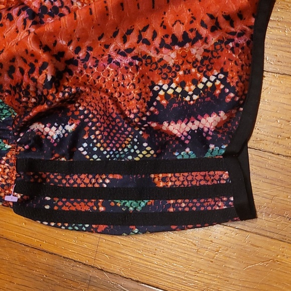 Adidas XS 3 stripe limited edition Shorts - Picture 6 of 6